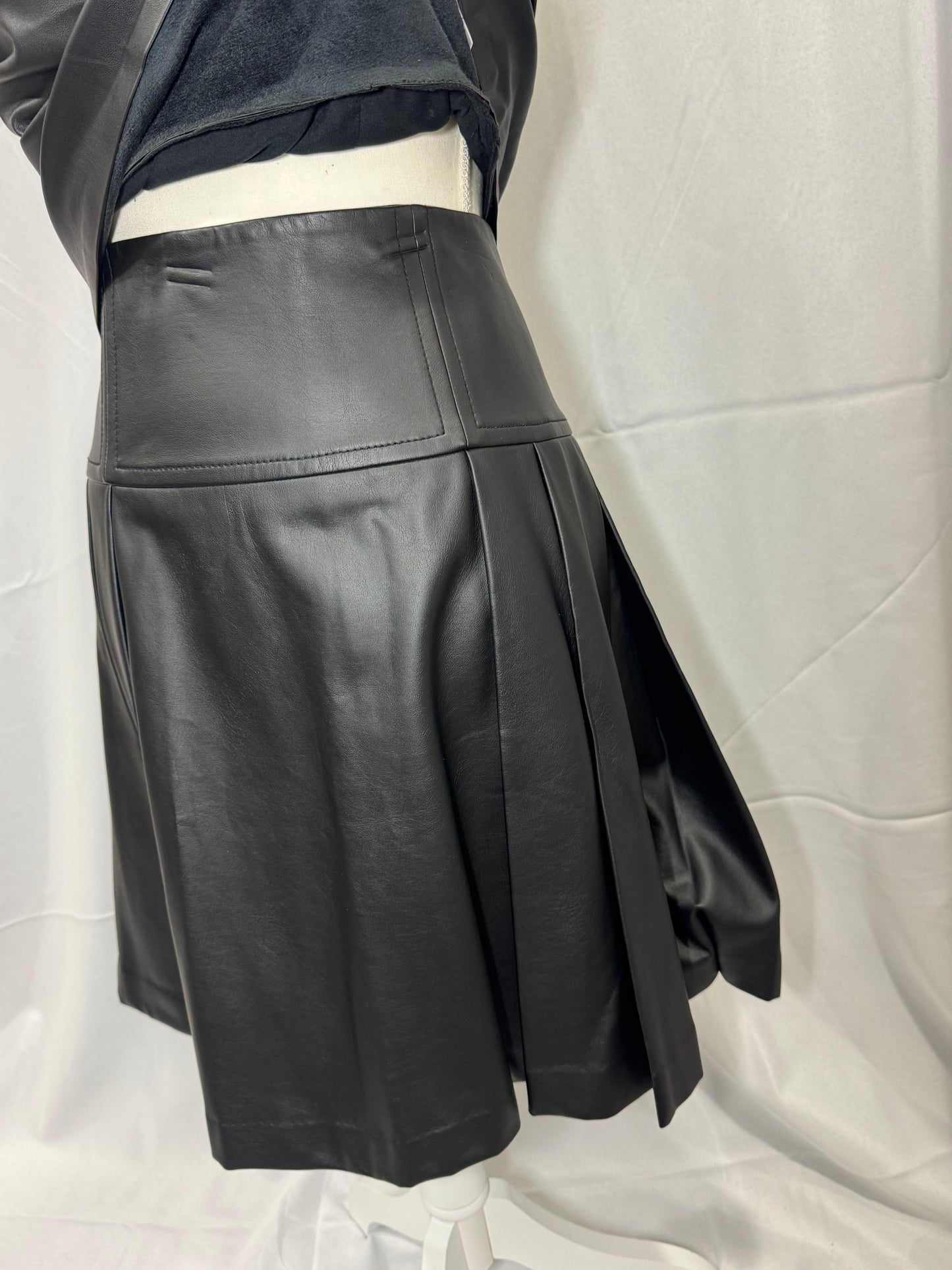 Slayline faux leather- Skirt